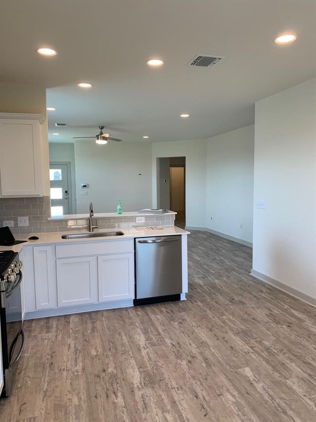 Photo - 2310 Clemence Ln