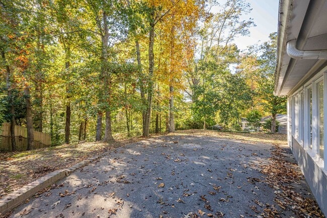 Photo - 6640 Williamson Dr NE