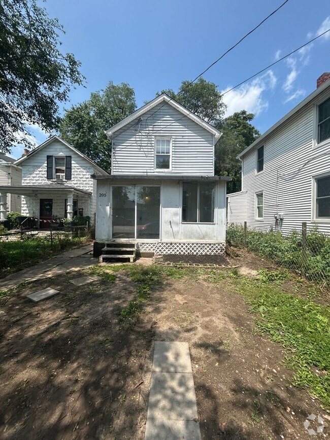 Building Photo - HOOVEN: Cute 3 bedroom 1 bath home.