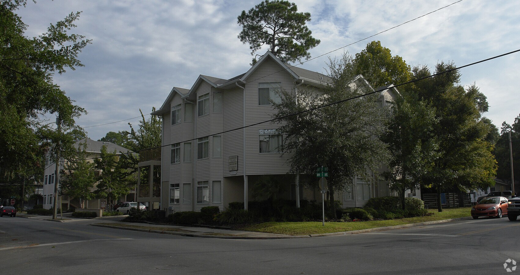 Stadium Central Apartments - Stadium Central Apartments