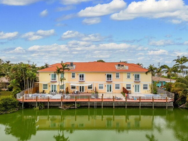 Building Photo - Northeast 18th Avenue, Fort Lauderdale, FL 33304 - 3 BR 2.5 BA townhouse