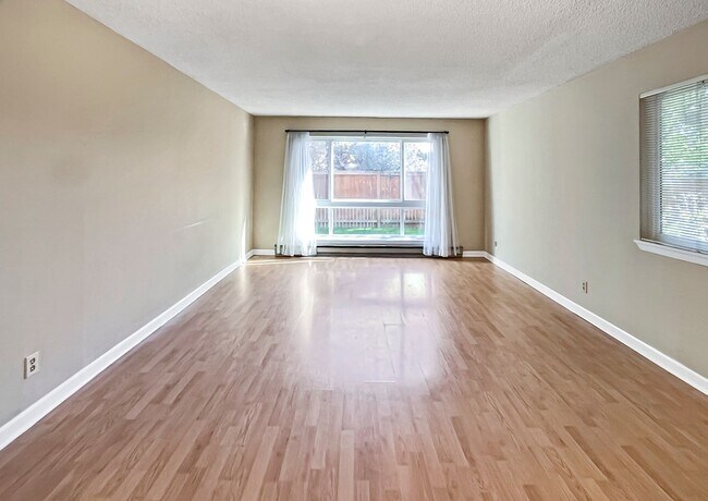 Photo - Spacious Condo next to Magnuson Park