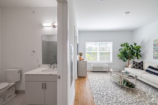 2BR, 1BA - 676SF - Bathroom/Living Room