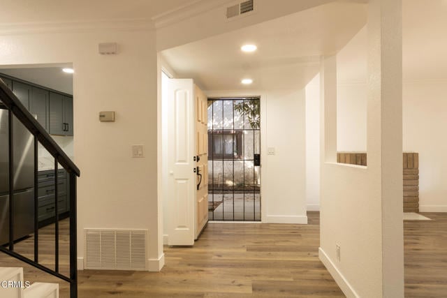 Building Photo - 364 E Bard Rd