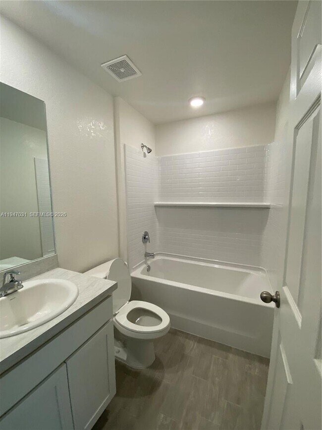 Photo - 328 NE 21st St