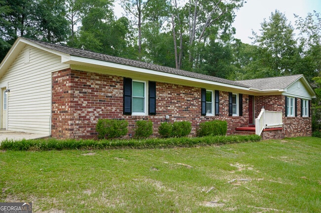 Photo - 307 Pinewood Dr