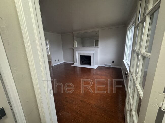 Photo - 9365 Birwood St