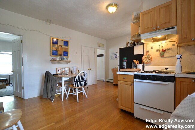 Photo - 21 Snow St Unit 1