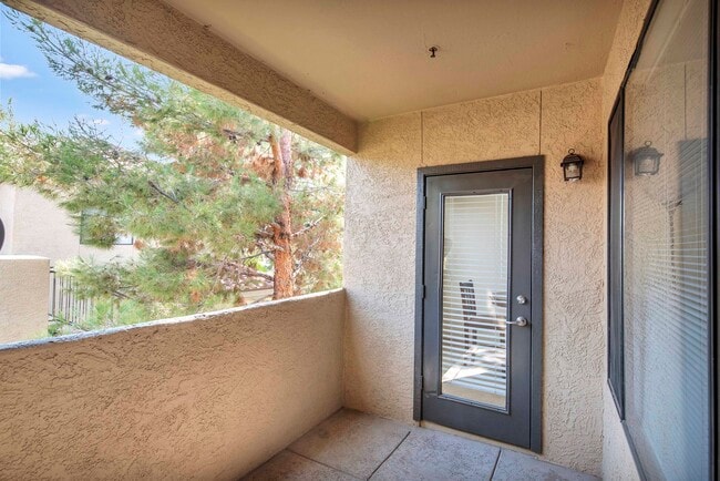 Building Photo - 4925 E Desert Cove Ave Unit Desert Cove Condo