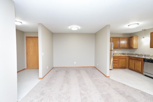 Photo - Kaposia Valley Apartments