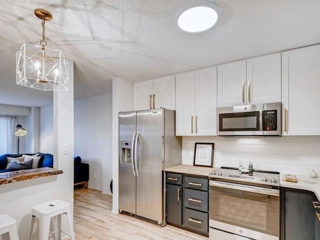 Photo - 121 Washington Ave S