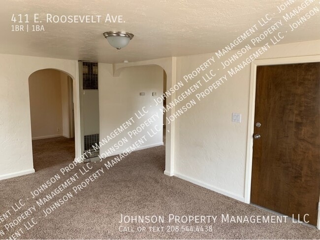 Photo - 411 E Roosevelt Ave