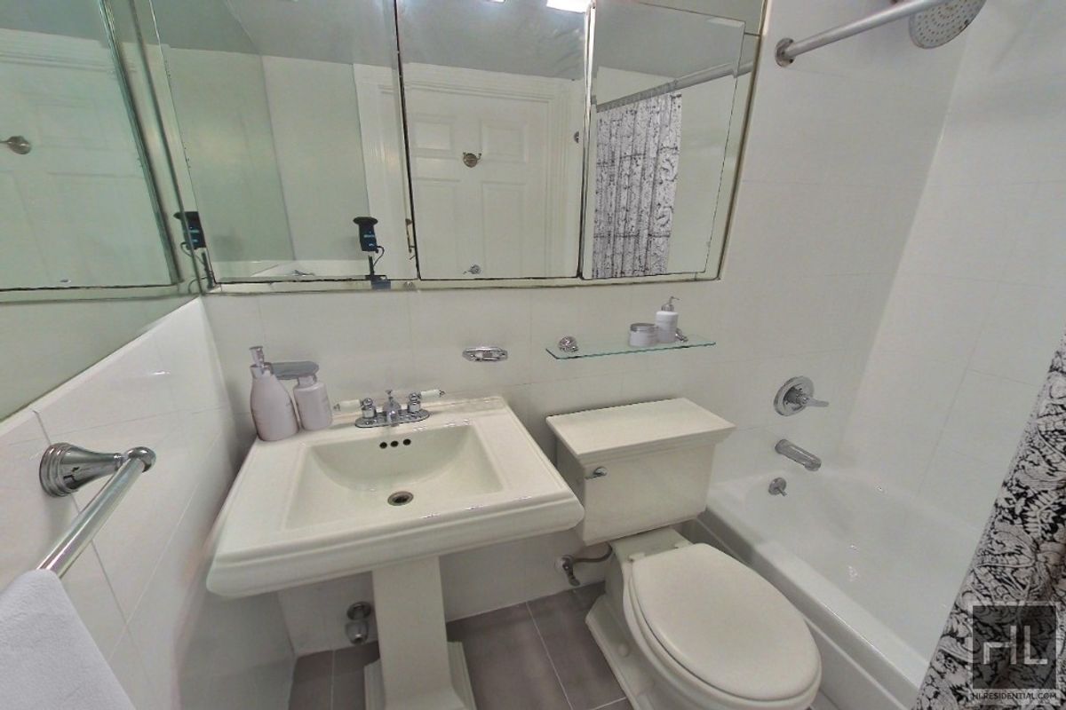 Photo - E 13TH ST. Unit 4E