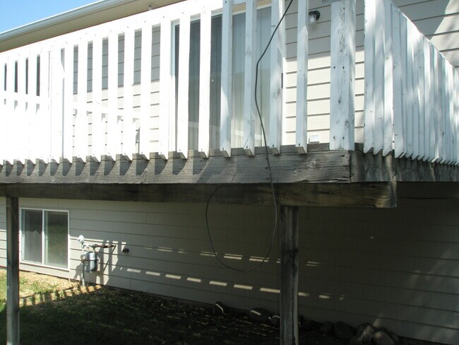 Photo - 4 Bedroom, 2 Bathroom Duplex - Pet Friendly