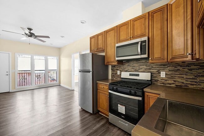 Photo - 1050 57th St Unidad 1050.25