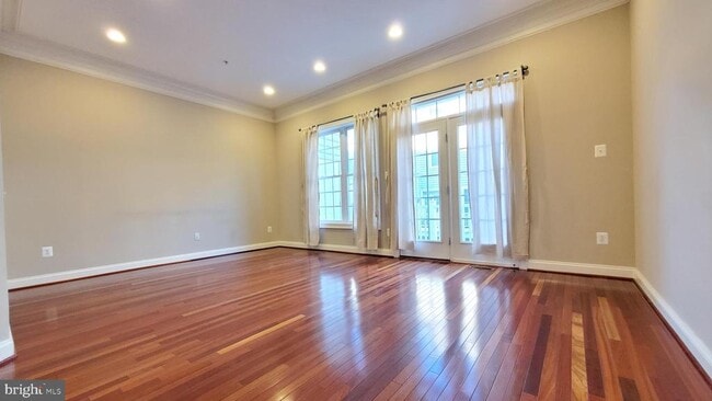 Photo - 631 Hurdle Mill Pl