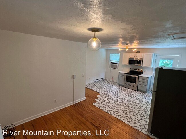 Photo - 2 br, 1 bath House - 307 B Ellett Road