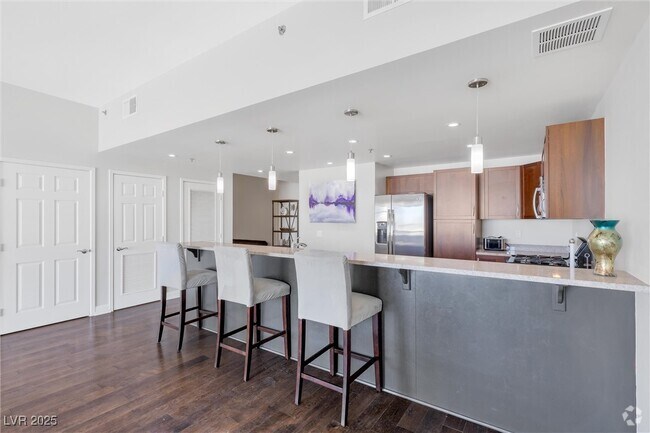 Building Photo - 150 S Las Vegas Blvd Unit 1506 Rental