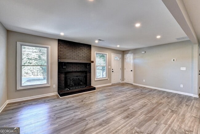 Photo - 53 McGiboney Rd