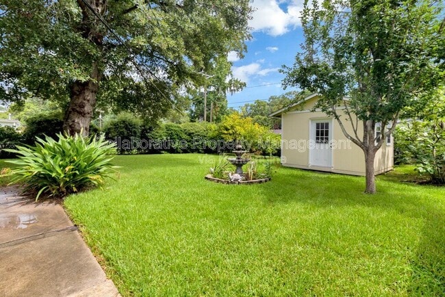 Photo - 319 Tanglewood Rd