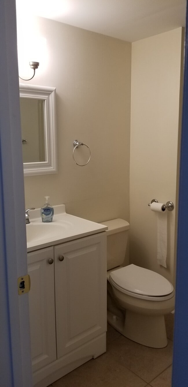 Photo - 6272 Chasewood Dr Unit B
