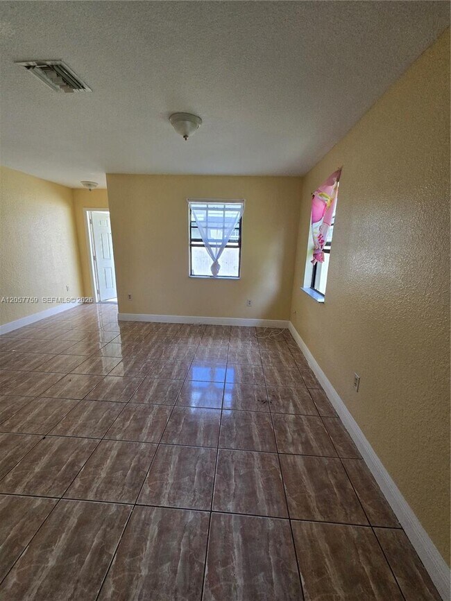 Photo - 311 NW 97th St