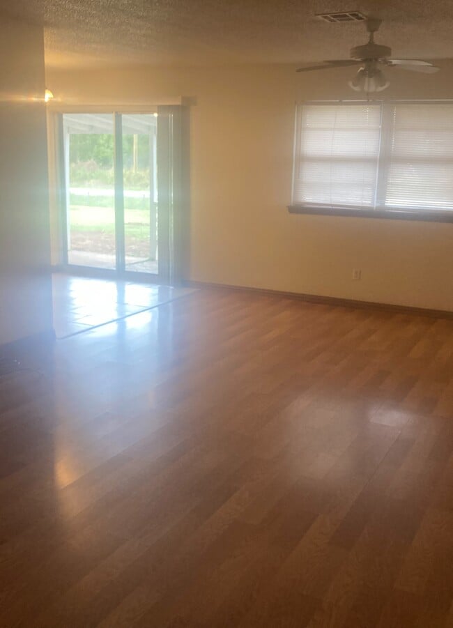 Photo - 18 Oakhollow