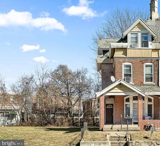 Photo - 1715 Providence Ave