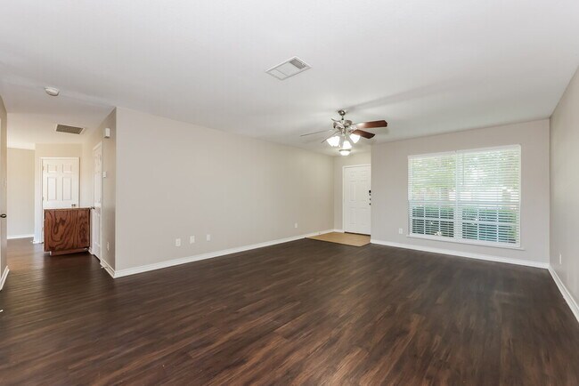 Photo - 1217 Maplewood Dr