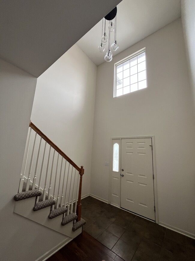 Photo - 1204 Dustins Way