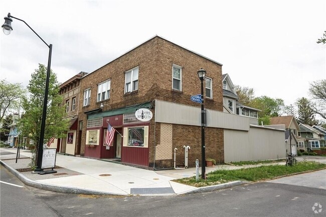 Building Photo - 266 Winton Rd Unit 1 Rental