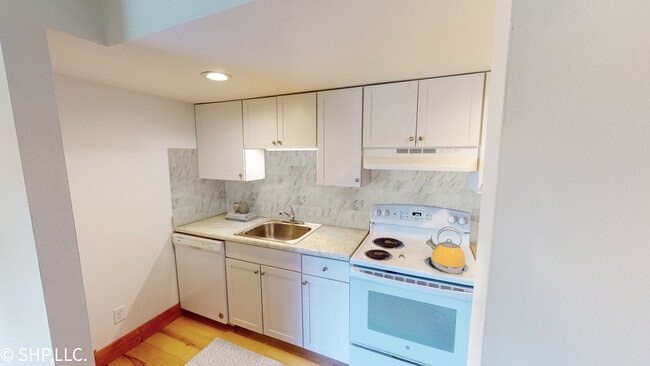 Photo - 115 W Lawrence Ave Unit C