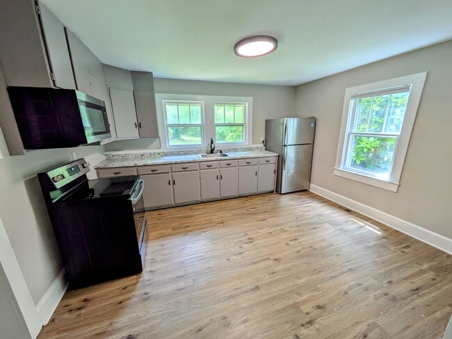 Spacious Kitchen - 123 W Marion Rd
