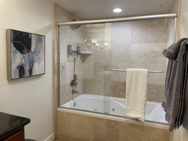 Photo - Fully Furnished 1 Bedroom Downtown Unit #1503