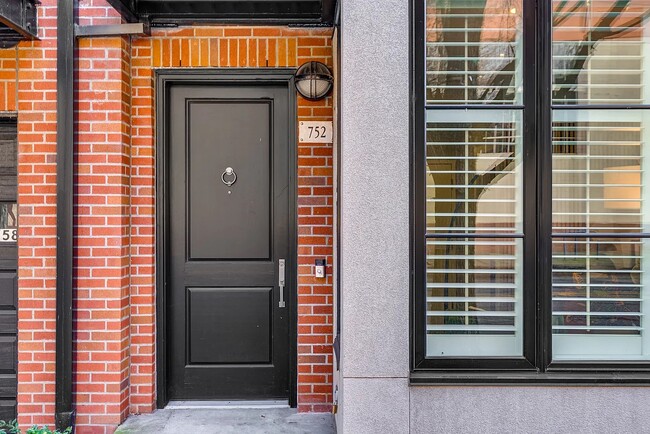 Photo - 752 NW 12th Ave