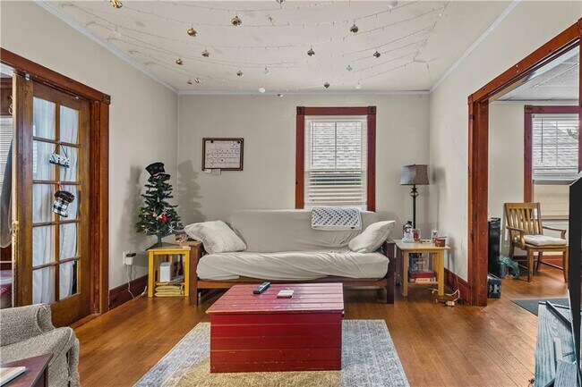 Photo - 31 W Narragansett Ave Unidad 2