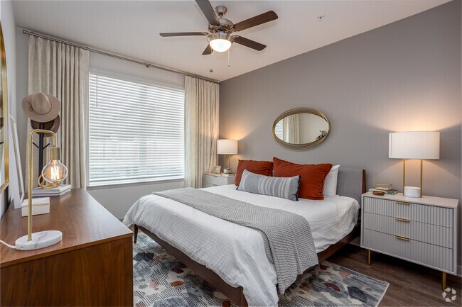 1BR, 1BA - 775SF - The Felix