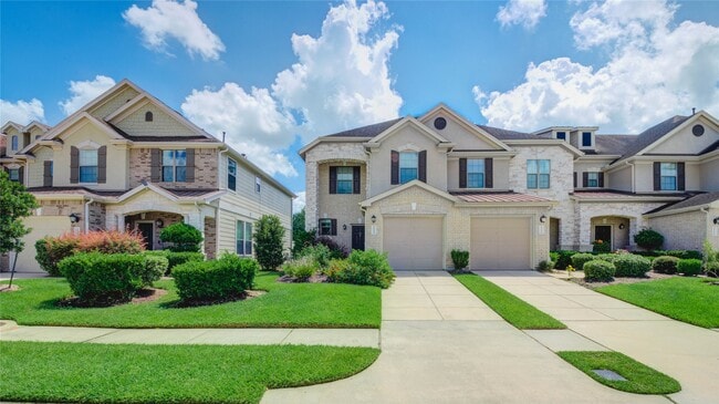 Building Photo - 16110 Limestone Lake Dr