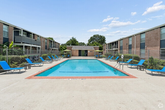 Swimming Pool - Artisan West