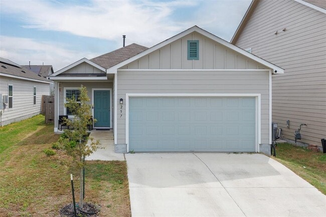 Building Photo - 257 Muscovy Dr