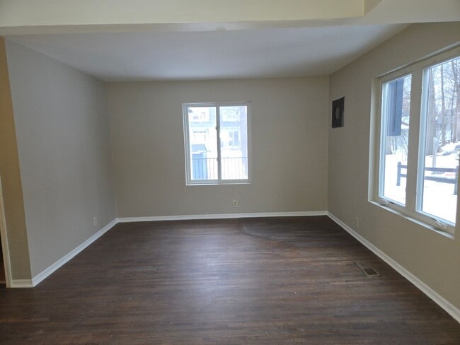 Photo - Deephaven 3 bedroom  3 bath house, near Lake Minnetonka