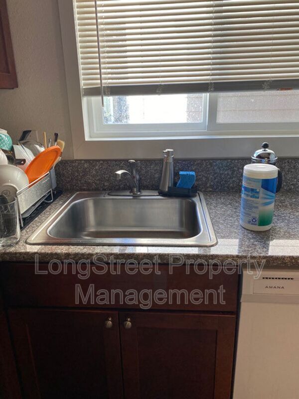 Photo - 654 SW 7th St Unit #10