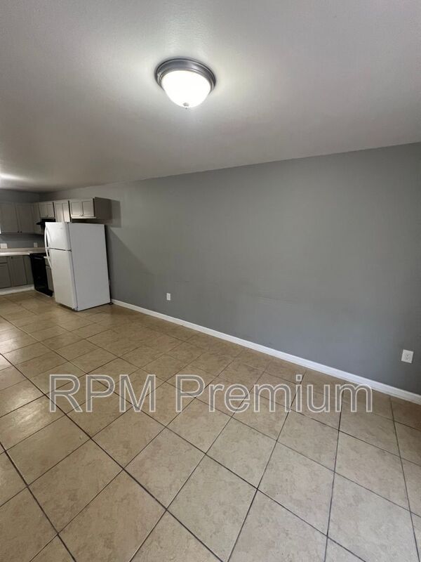5051 Baker Blvd Unit A