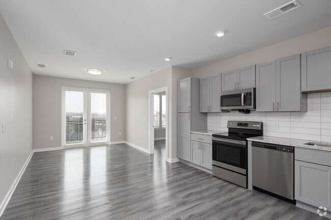 2BR, 2BA - 952SF - Kitchen