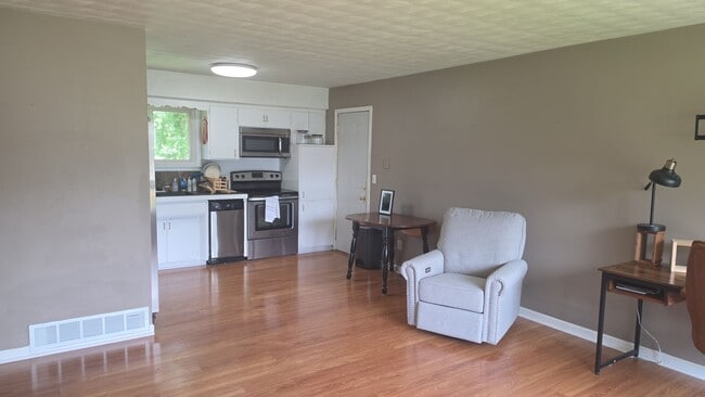 Photo - Move-In Ready Gem in the Heart of Forest Lake
