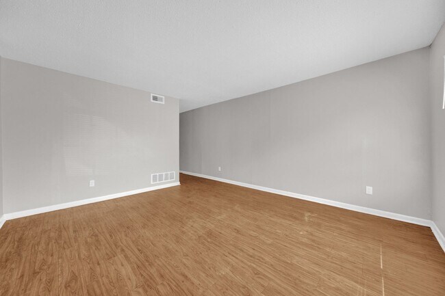 Photo - 676 Hobbs Dr