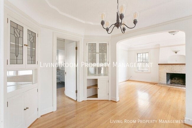 Photo - 5905 NE 33rd Ave