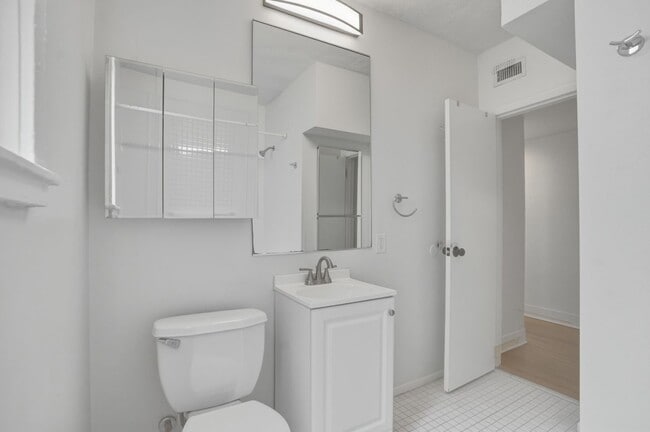 Photo - 3218 W Santiago St Unit 2