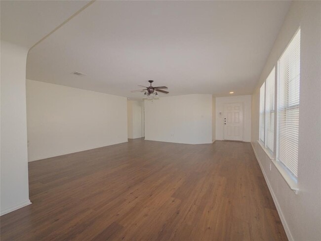 Photo - 4604 Woodstock Dr