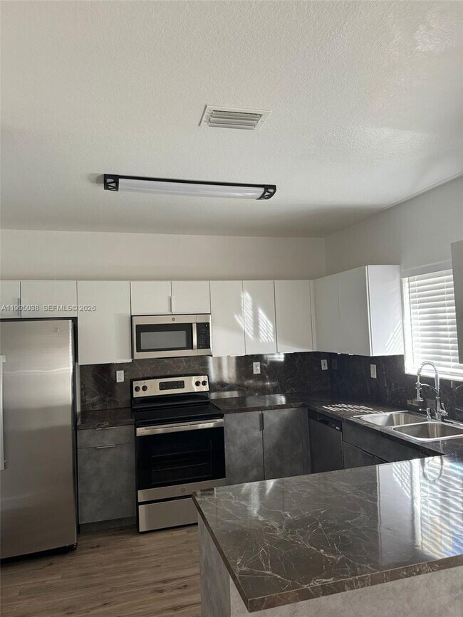 Photo - 319 SE 20th Terrace